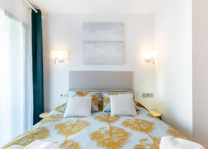 Sant Sebastia Moderno A 100 Metros De La Playa Sitges